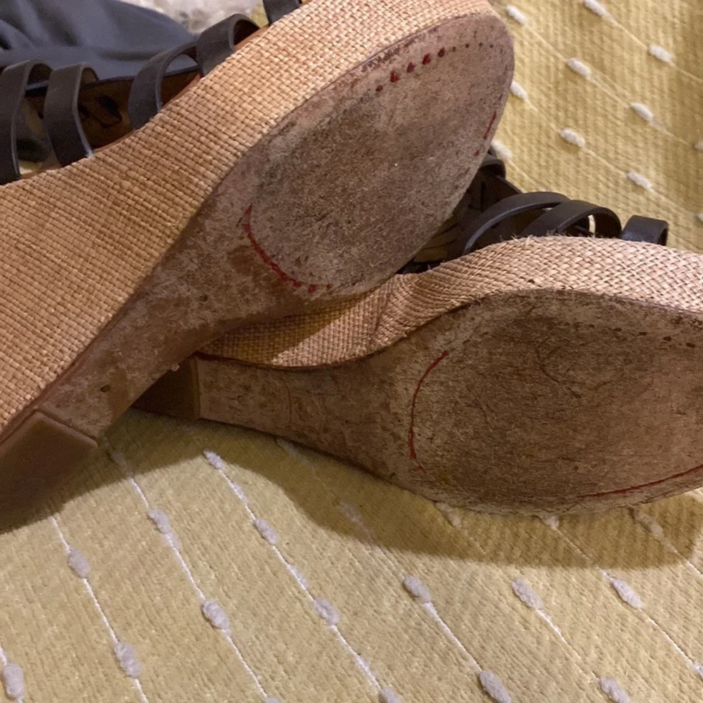 HS Trask Leather Strappy Burlap Wedges Sandals Shoes Women's size 10 4’ wedge